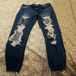 Cello distressed ankle jeans size 5